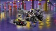 Lego 70915 Two-Face Double Demolition (Разрушительное нападение Двуликого)